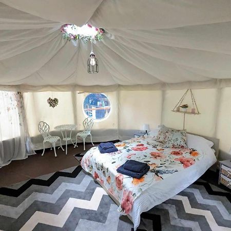 Готель Luxury Glamping @Moulin Des Forges Moutier-Malcard Екстер'єр фото
